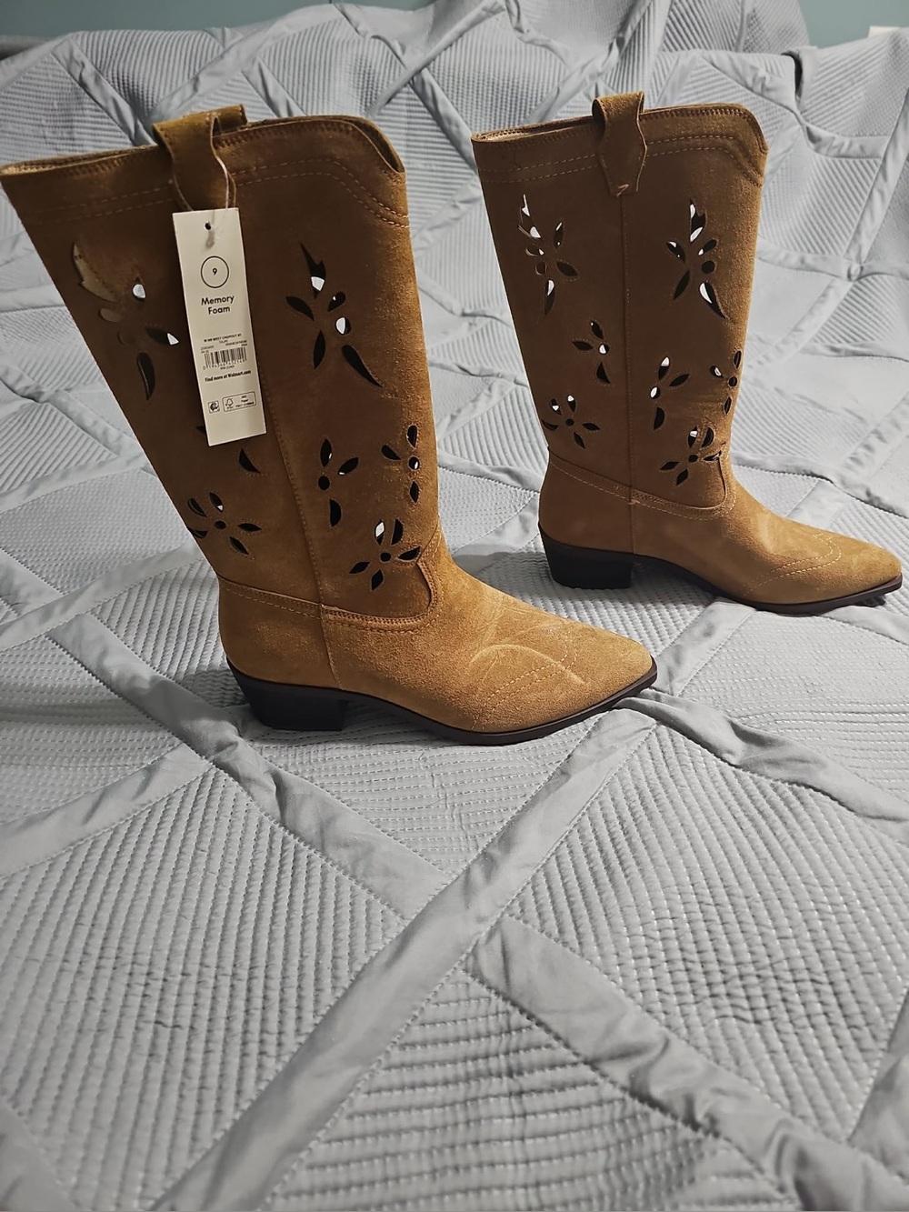 No Boundaries Western Boots Chop OutDesign Faux Suede TanBrown Womens Size 9.NEW
